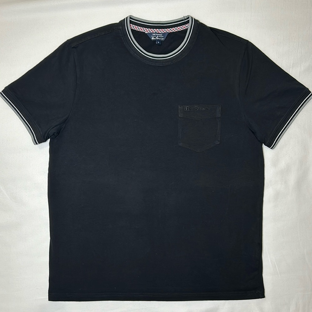 Ben Sherman men’s Short Sleeve T-Shirt. Size Medium.